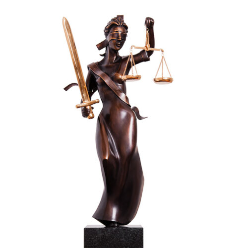 Frans van Straaten bronzen beeld ' Vrouwe Justitia '