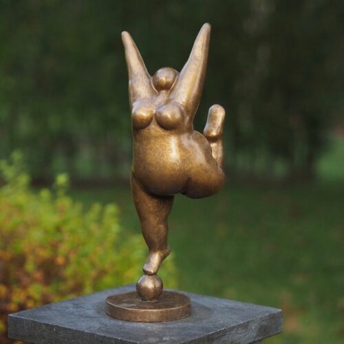 Bronzartes bronzen beeld 'Dancing Dolly'