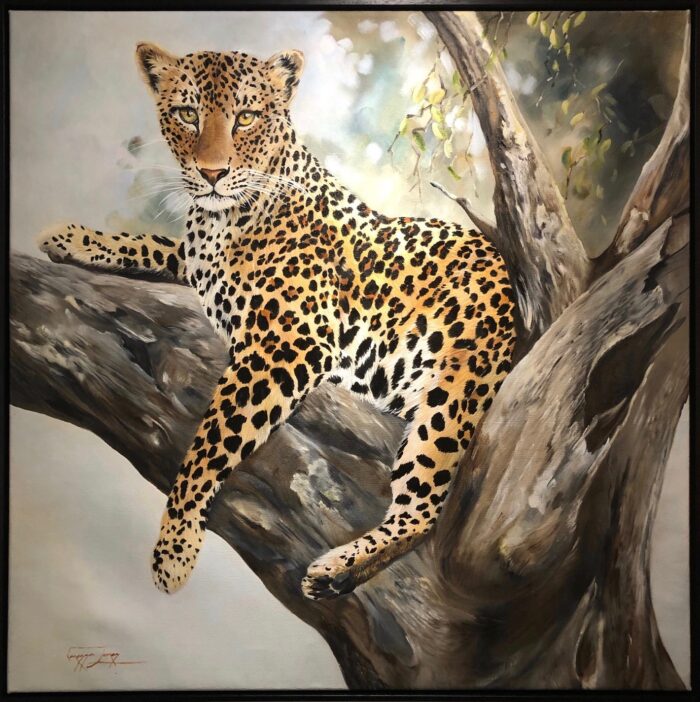 Vanessa Lomas schilderij 'Leopard cub in tree'